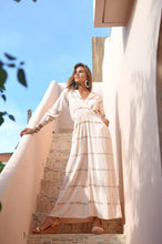 Lade das Bild in den Galerie-Viewer, JUMPSUIT COCO GOLD COAST CHAMPAGNE HOT LAVA