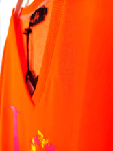 Lade das Bild in den Galerie-Viewer, MISS GOODLIFE V-NECK LOVE PEACE ORANGE