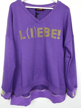 Lade das Bild in den Galerie-Viewer, MISS GOODLIFE V-NECK L(I)EBE STRASS LILAC/NEONYELLOW