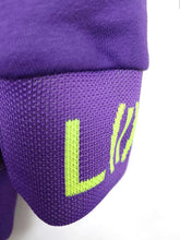 Lade das Bild in den Galerie-Viewer, MISS GOODLIFE V-NECK L(I)EBE STRASS LILAC/NEONYELLOW