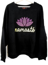 Lade das Bild in den Galerie-Viewer, MISS GOODLIFE ROUNDNECK NAMASTÉ MIT STRASS - SCHWARZ/ROSA/NEON-GELB