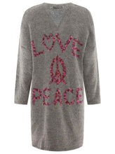 Lade das Bild in den Galerie-Viewer, STRICK JACKE ZWILLINGSHERZ "LOVE & PEACE" KHAKI