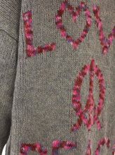 Lade das Bild in den Galerie-Viewer, STRICK JACKE ZWILLINGSHERZ "LOVE & PEACE" KHAKI