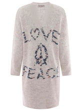Lade das Bild in den Galerie-Viewer, STRICK JACKE ZWILLINGSHERZ "LOVE & PEACE" BEIGE CREME