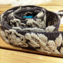 Lade das Bild in den Galerie-Viewer, ETHNO GÜRTEL PERU TWO-TONE STONE-Smitten-Ethno,fair trade,fairtrade,grau,nachhaltig,Peru,Smitten