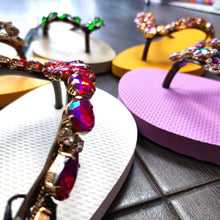 Lade das Bild in den Galerie-Viewer, CHANCLAS ADELA DIAMOND PINK GLAMOUROUS LINE SIMONE HERRERA