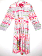 Lade das Bild in den Galerie-Viewer, S23 104 DRESS PLACE DU SOLEIL