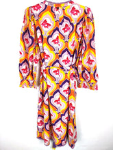 Lade das Bild in den Galerie-Viewer, S23 107 DRESS PLACE DU SOLEIL