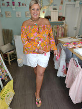 Lade das Bild in den Galerie-Viewer, BLUSE HIPPIE DREAM FLOWER POWER FUCHSIA/ORANGE HOT LAVA