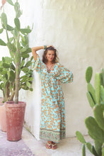 Lade das Bild in den Galerie-Viewer, DRESS ALANA ULUWATU HOT LAVA