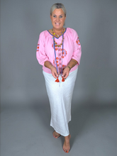 Lade das Bild in den Galerie-Viewer, S26 456 BLOUSE PLACE DU SOLEIL ROSA FLOWER EMBR
