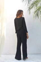 Lade das Bild in den Galerie-Viewer, PANTS MADDIE BLACK HOT LAVA
