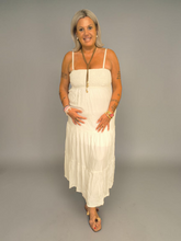 Lade das Bild in den Galerie-Viewer, DRESS MOOREA IVORY HOT LAVA
