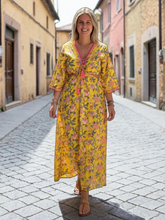 Lade das Bild in den Galerie-Viewer, S26 420 LONG DRESS PLACE DU SOLEIL YELLOW CUT OUT
