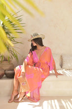 Lade das Bild in den Galerie-Viewer, DRESS ALANA MENTAWAI FUCHSIA-ORANGE HOT LAVA
