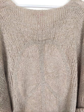 Lade das Bild in den Galerie-Viewer, PULLOVER &quot;PEACE&quot; BEIGE OVERSIZE ONE SIZE - hippie style and more
