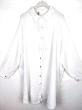 Lade das Bild in den Galerie-Viewer, BLUSE OVERSIZE MUSSELIN &quot;EYE&quot; WHITE GOLD ONE SIZE
