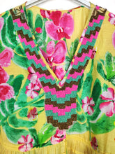 Lade das Bild in den Galerie-Viewer, TUNIKA KLEID FLOWERS YELLOW ONE SIZE
