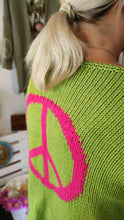 Lade das Bild in den Galerie-Viewer, STRICK PULLOVER WOLLMIX &quot;PEACE&quot; GREEN ONE SIZE
